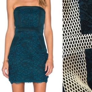 Green lace dress👗